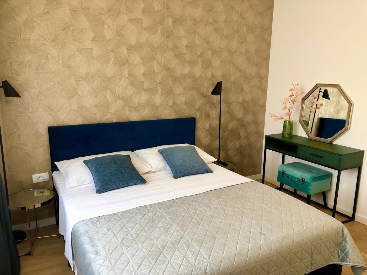 Hedone City Luxury Apartments With Free Parking بولا المظهر الخارجي الصورة