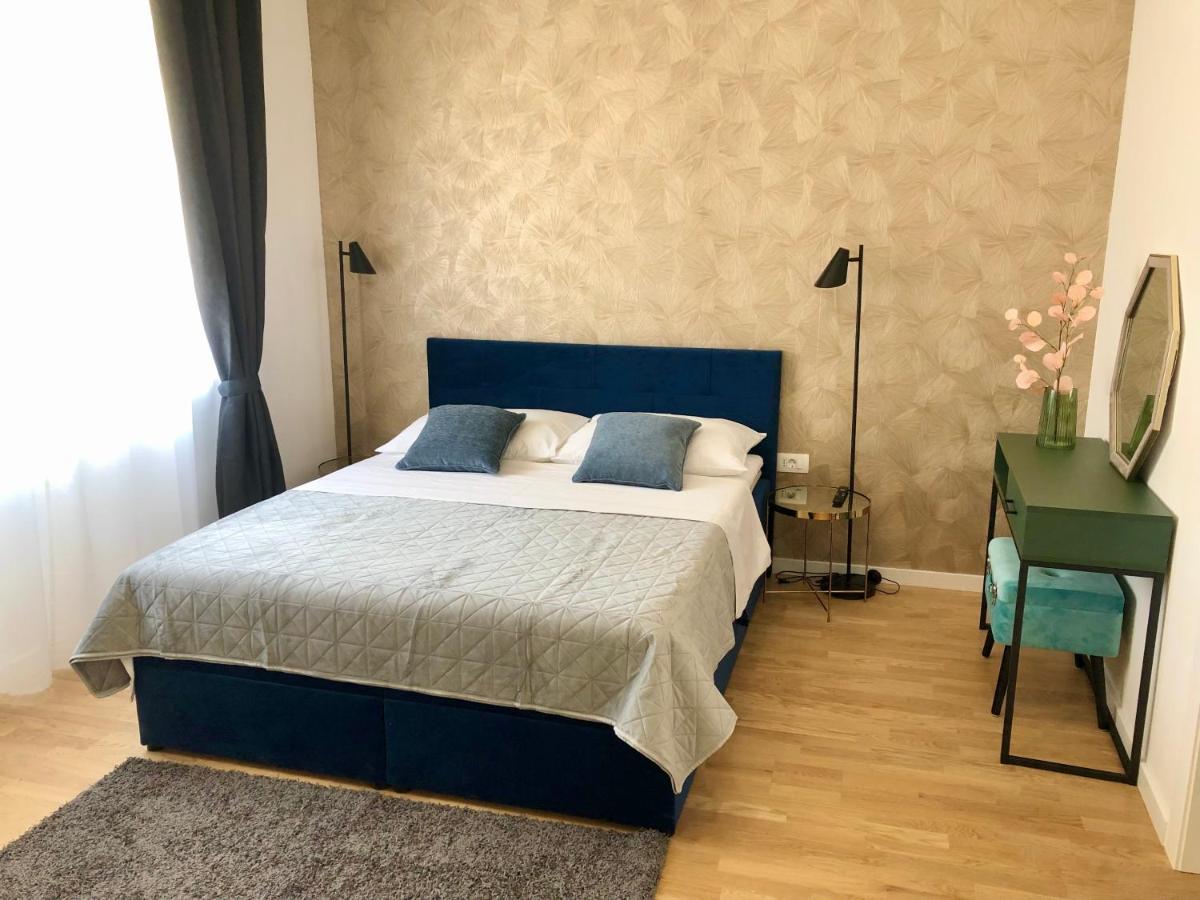 Hedone City Luxury Apartments With Free Parking بولا المظهر الخارجي الصورة