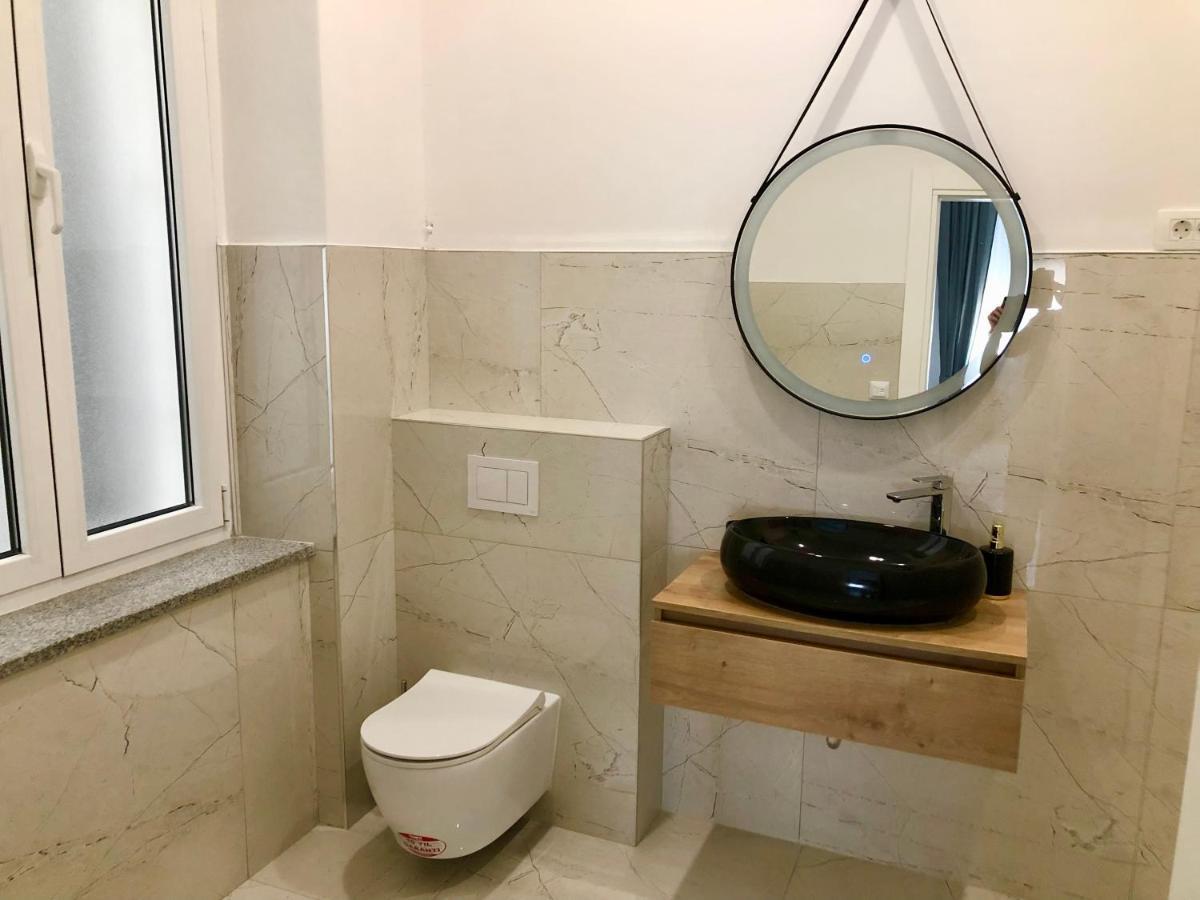 Hedone City Luxury Apartments With Free Parking بولا المظهر الخارجي الصورة