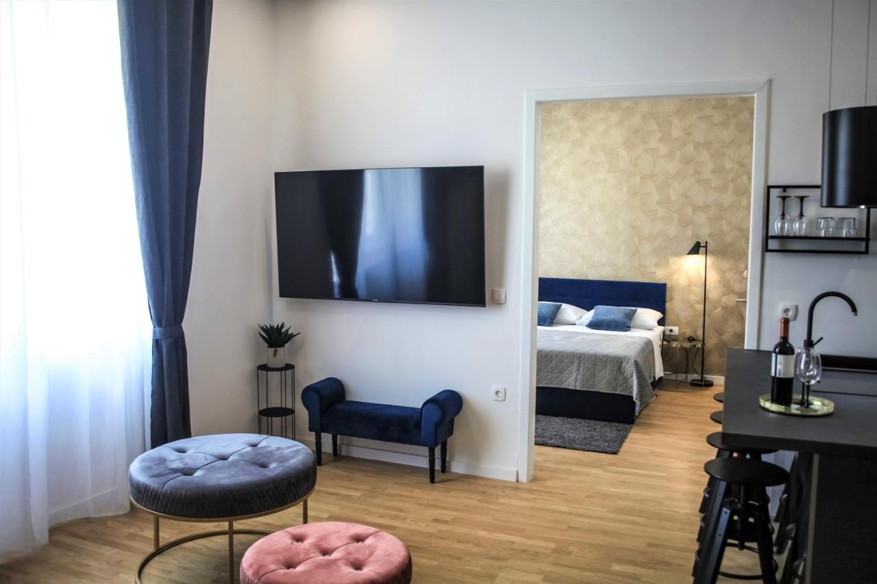 Hedone City Luxury Apartments With Free Parking بولا المظهر الخارجي الصورة