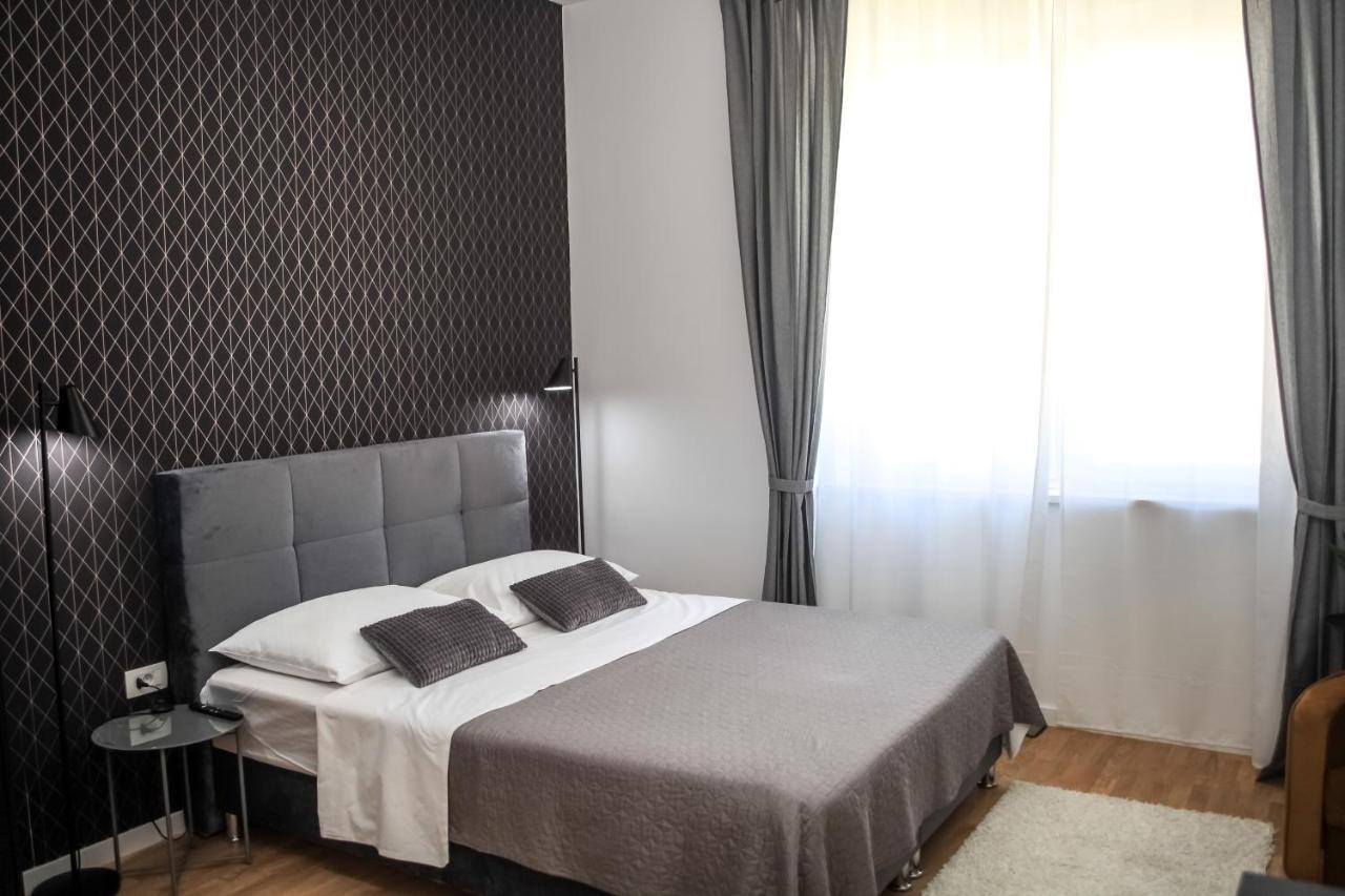 Hedone City Luxury Apartments With Free Parking بولا المظهر الخارجي الصورة