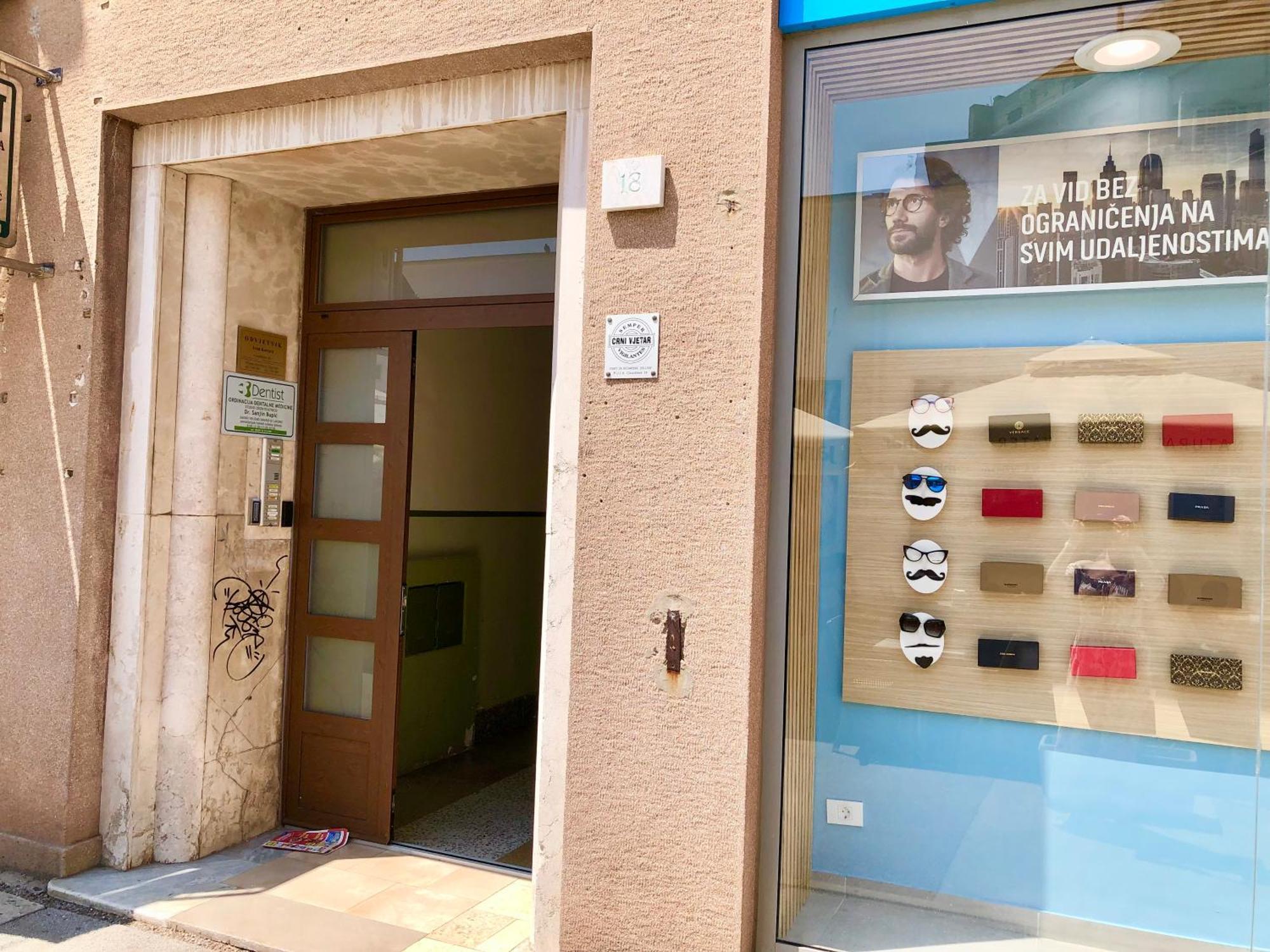 Hedone City Luxury Apartments With Free Parking بولا المظهر الخارجي الصورة